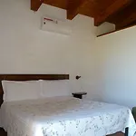 Podere 1248 Apartahotel